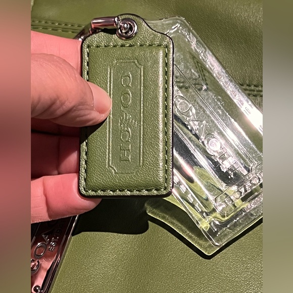 COACH Gallery Green Leather Zipper Pockets Double Handles Medium Tote Bag GUC!! - Picture 11 of 12